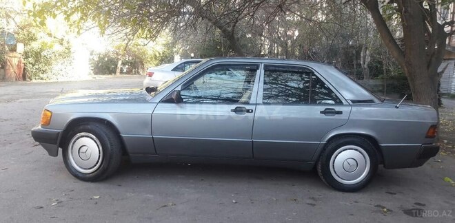 Mercedes 190 1990, 245,550 km - 2.0 л - Bakı