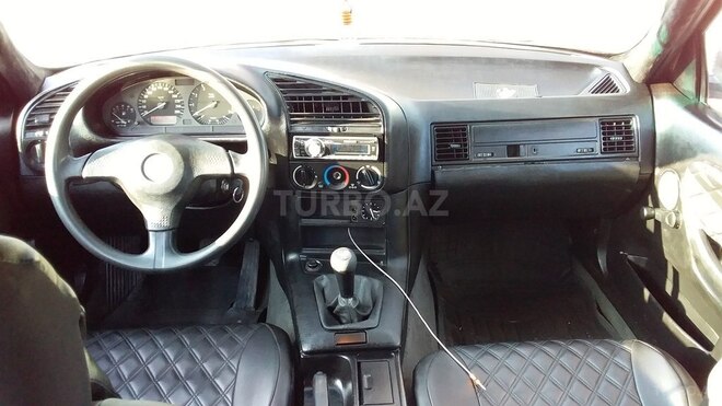BMW 318 1994, 401,652 km - 2.0 л - Beyləqan