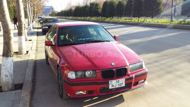 BMW 318 1994, 401,652 km - 2.0 л - Beyləqan