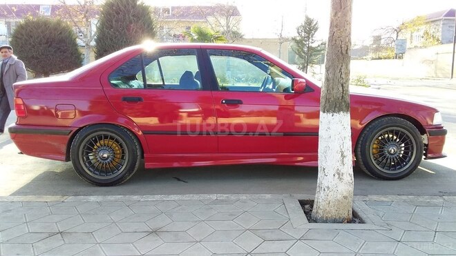 BMW 318 1994, 401,652 km - 2.0 л - Beyləqan