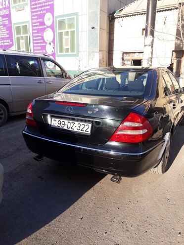 Mercedes E 220 2002, 178,000 km - 2.2 l - Xırdalan
