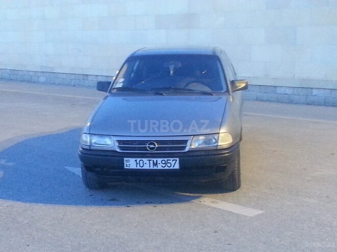 Opel Astra 1993, 235,465 km - 1.8 l - Bakı