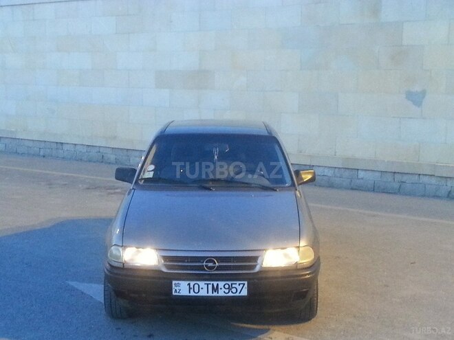 Opel Astra 1993, 235,465 km - 1.8 l - Bakı