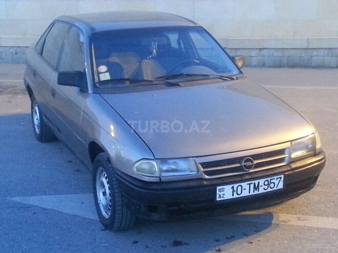 Opel Astra 1993, 235,465 km - 1.8 l - Bakı