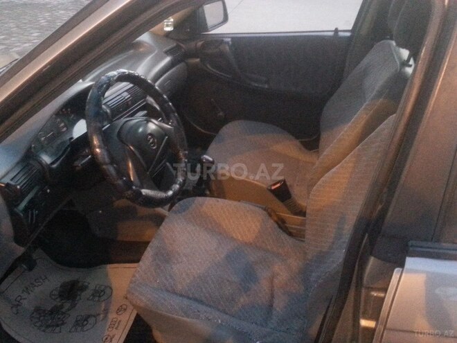 Opel Astra 1993, 235,465 km - 1.8 l - Bakı