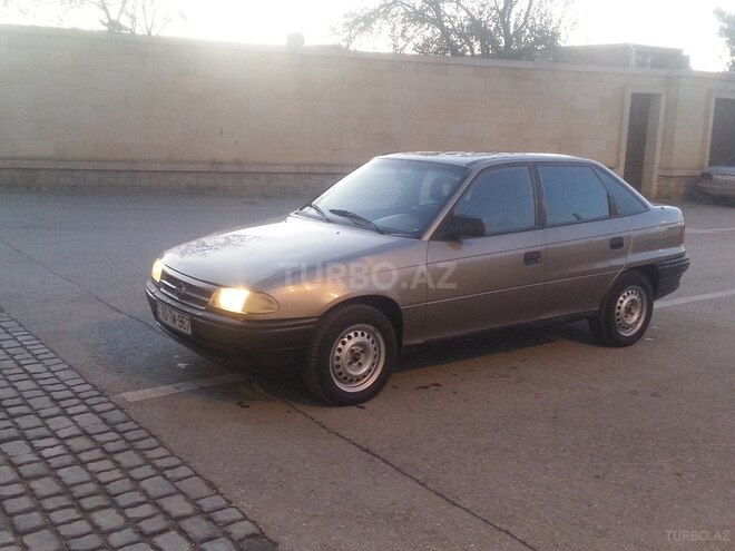 Opel Astra 1993, 235,465 km - 1.8 l - Bakı