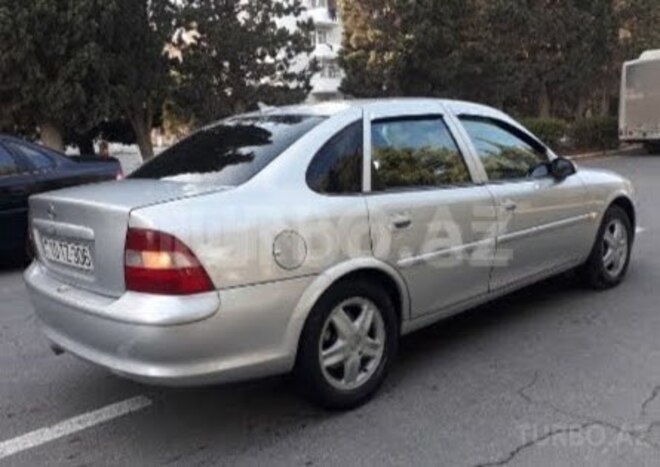 Opel Vectra 1997, 380,000 km - 2.0 л - Xudat