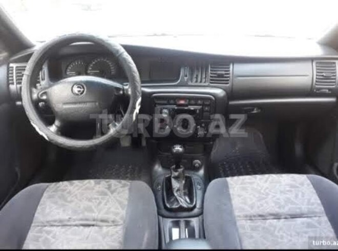 Opel Vectra 1997, 380,000 km - 2.0 л - Xudat