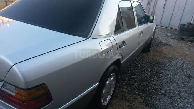 Mercedes E 200 1992, 455,588 km - 2.0 l - Sumqayıt