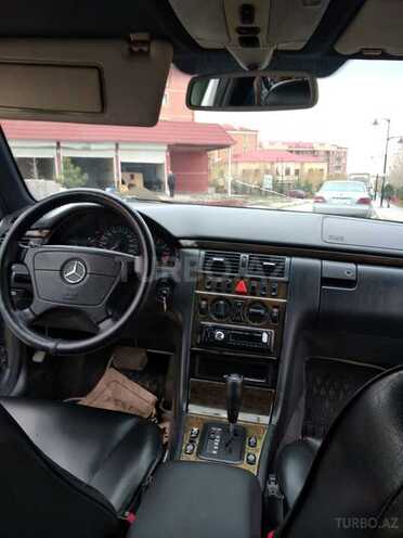 Mercedes E 230 1995, 256,382 km - 2.3 l - Bakı