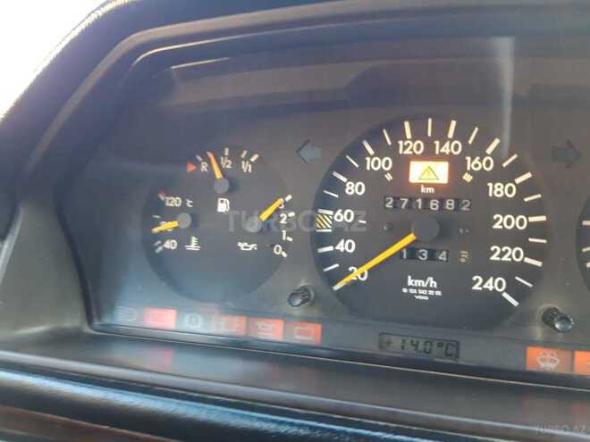 Mercedes E 220 1995, 272,000 km - 2.2 л - Gəncə