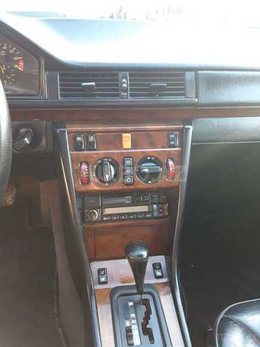 Mercedes E 220 1995, 272,000 km - 2.2 л - Gəncə