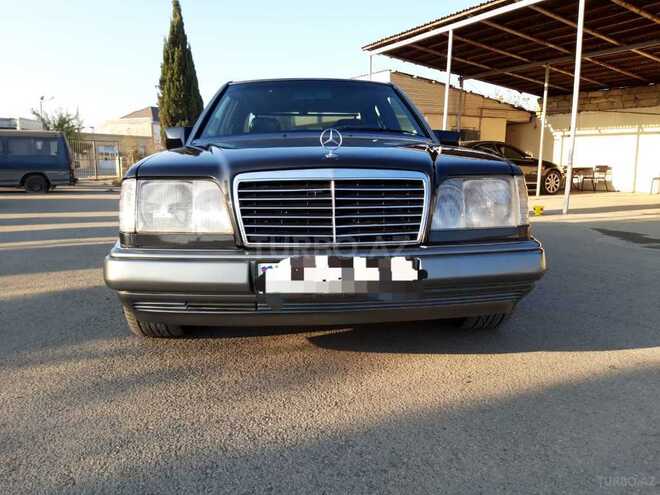 Mercedes E 220 1995, 272,000 km - 2.2 л - Gəncə