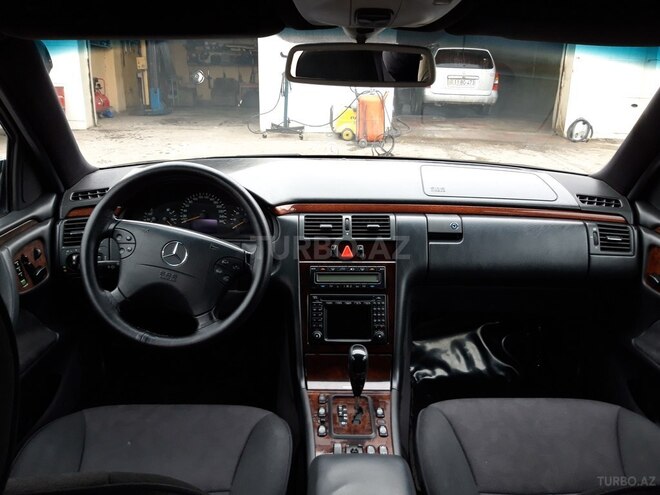 Mercedes E 240 2000, 270,000 km - 2.6 l - Sumqayıt