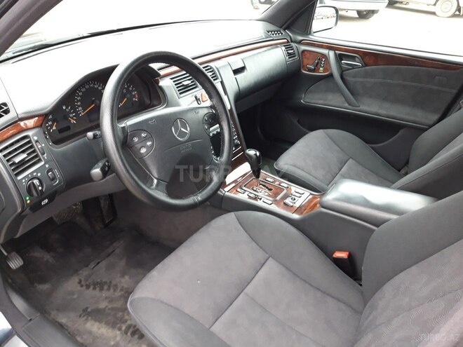 Mercedes E 240 2000, 270,000 km - 2.6 l - Sumqayıt