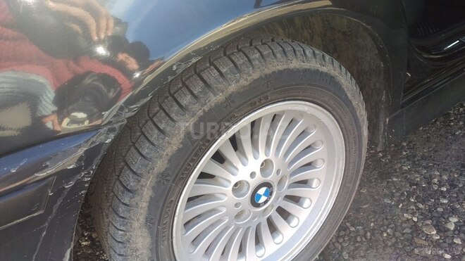 BMW 520 1996, 350,000 km - 2.0 l - Qusar