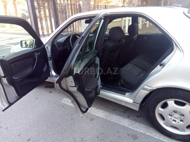 Mercedes C 200 2000, 236,692 km - 2.0 l - Sumqayıt