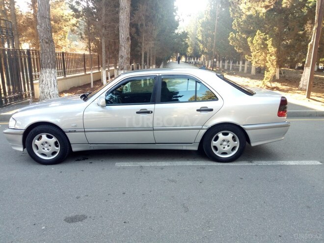 Mercedes C 200 2000, 236,692 km - 2.0 l - Sumqayıt