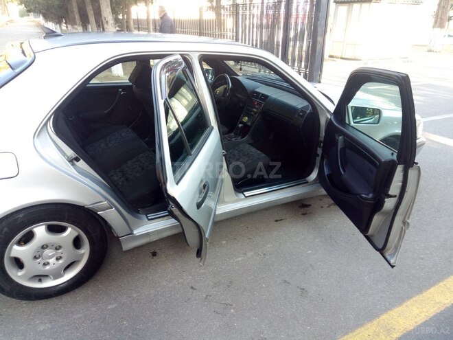 Mercedes C 200 2000, 236,692 km - 2.0 l - Sumqayıt