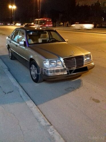Mercedes E 230 1993, 399,000 km - 2.3 л - Bakı