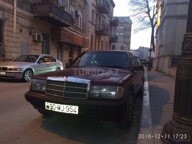 Mercedes 190 1992, 269,292 km - 1.8 л - Bakı