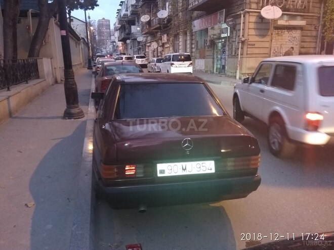 Mercedes 190 1992, 269,292 km - 1.8 л - Bakı