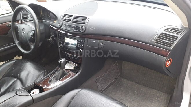 Mercedes E 220 2004, 29,000 km - 2.2 л - Şirvan