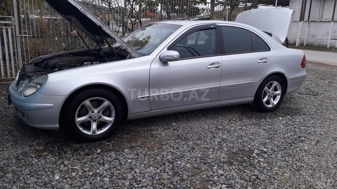 Mercedes E 220 2004, 29,000 km - 2.2 л - Şirvan