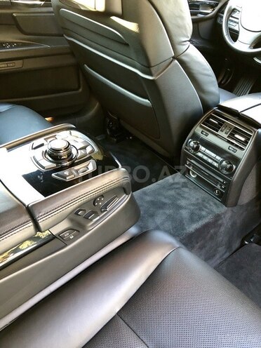 BMW 750 2011, 139,000 km - 4.4 l - Bakı