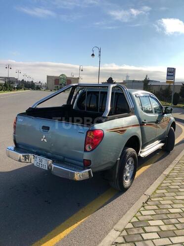 Mitsubishi L200 2008, 184,000 km - 2.5 l - Bakı