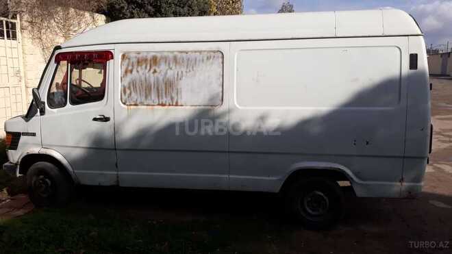 Mercedes 208 D 1994, 420,000 km - 2.3 l - Bakı