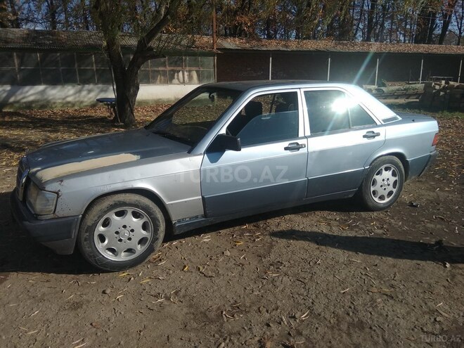 Mercedes 190 1992, 200,000 km - 2.0 л - Masallı