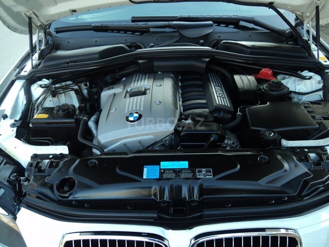 BMW 525 2006, 76,000 km - 2.5 l - Bakı