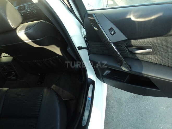 BMW 525 2006, 76,000 km - 2.5 l - Bakı