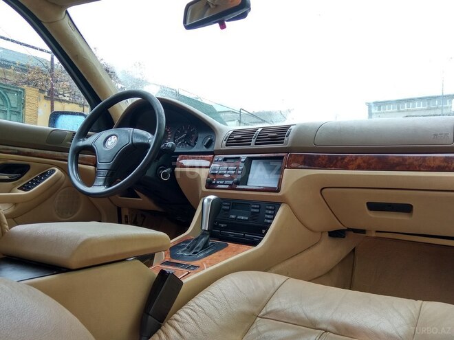 BMW 528 1998, 269,560 km - 2.8 l - Bakı