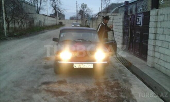 LADA (VAZ) 2107 2004, 98,000 km - 0.1 л - Qusar