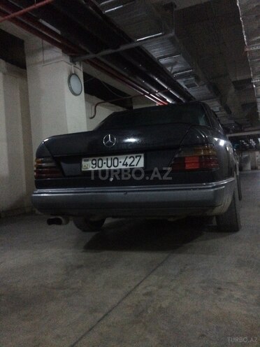 Mercedes E 300 1987, 43,300 km - 3.0 l - Bakı