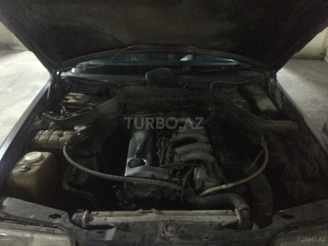 Mercedes E 300 1987, 43,300 km - 3.0 l - Bakı