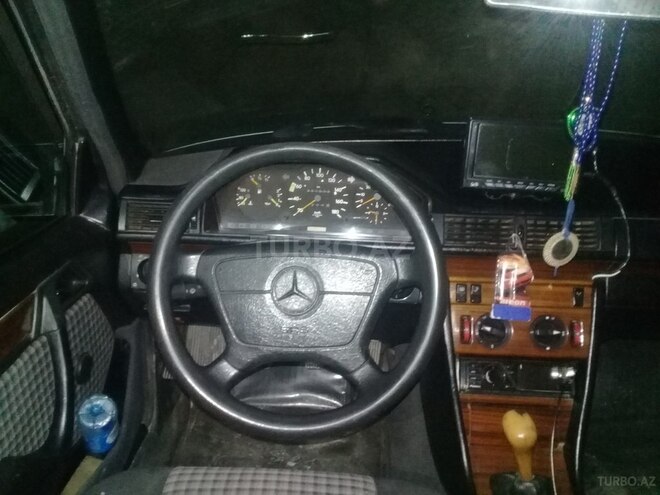 Mercedes E 200 1994, 350,000 km - 2.0 l - Ağcabədi