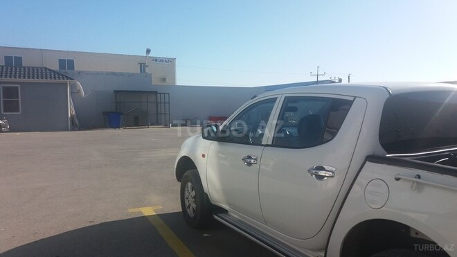 Mitsubishi L200 2008, 180,000 km - 2.5 l - Bakı