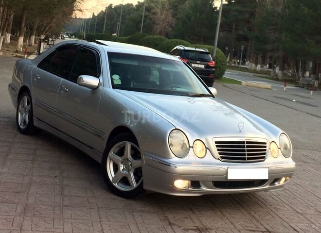 Mercedes E 320 2000, 246,065 km - 3.2 л - Sumqayıt