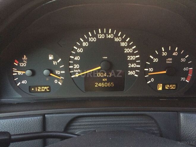 Mercedes E 320 2000, 246,065 km - 3.2 л - Sumqayıt