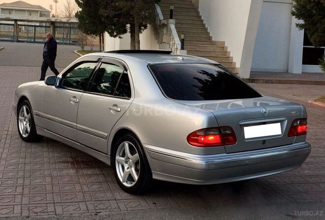 Mercedes E 320 2000, 246,065 km - 3.2 л - Sumqayıt