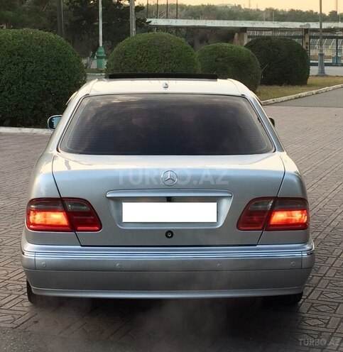 Mercedes E 320 2000, 246,065 km - 3.2 л - Sumqayıt
