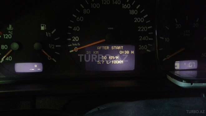 Mercedes E 320 2001, 44,000 km - 3.2 l - Bakı