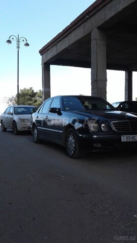 Mercedes E 320 2001, 44,000 km - 3.2 l - Bakı