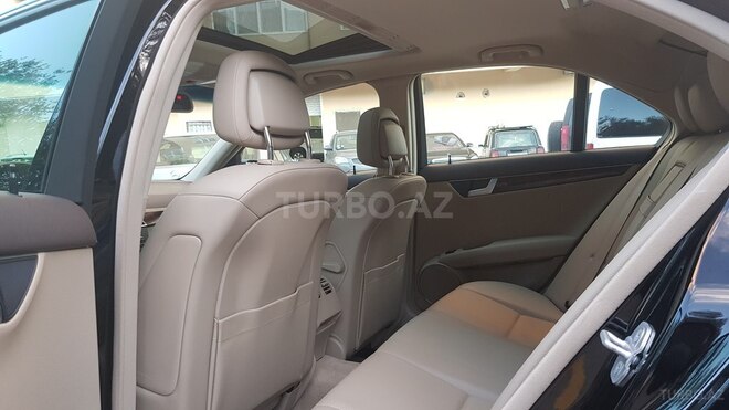 Mercedes C 250 2013, 62,800 km - 2.0 л - Bakı