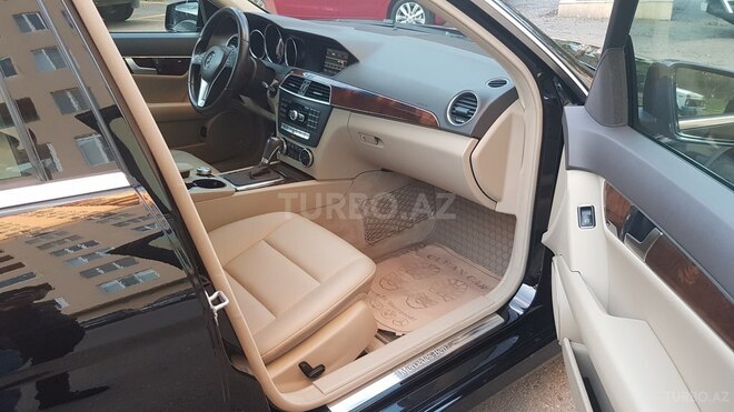 Mercedes C 250 2013, 62,800 km - 2.0 л - Bakı