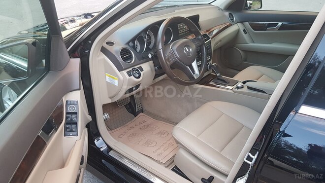Mercedes C 250 2013, 62,800 km - 2.0 л - Bakı