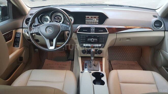 Mercedes C 250 2013, 62,800 km - 2.0 л - Bakı